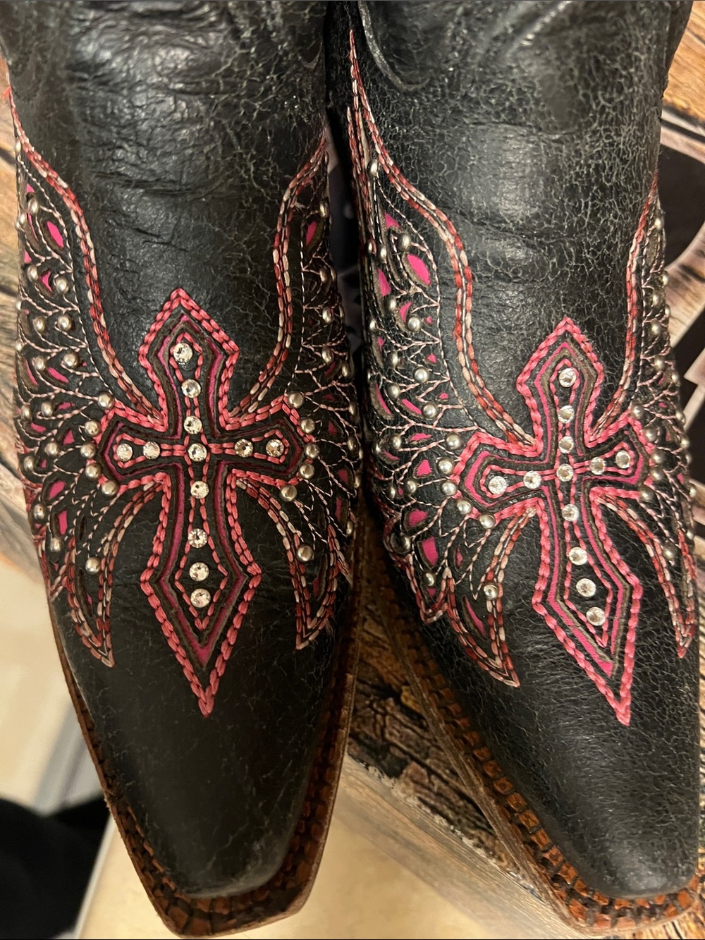 Corral Black Distressed Blingy Leather Cowboy Boots with Pink Embroidery - Picture 6 of 11